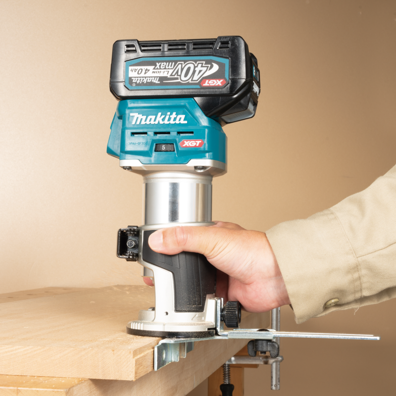 Makita RT001GZ04 40V Akülü Freze