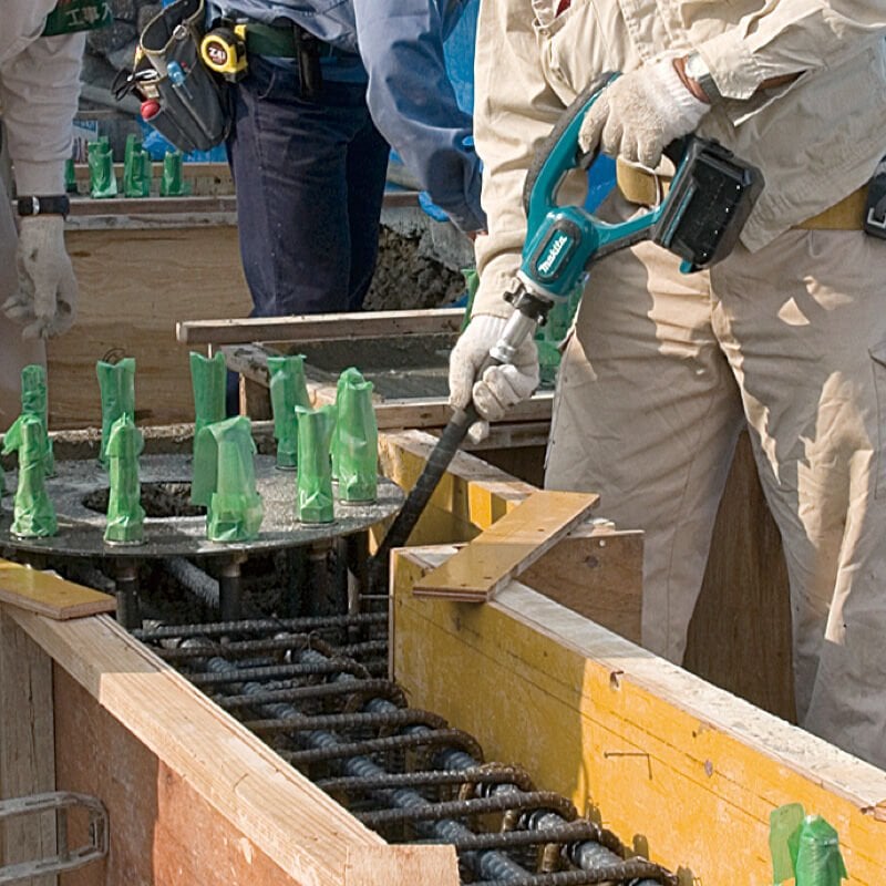 Makita DVR350RFE Akülü Beton Vibratörü