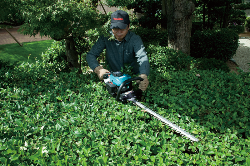 Makita EH7500W Profesyonel Benzinli Çit Budama Makinesi