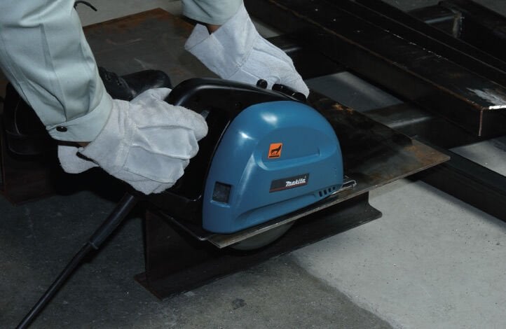 Makita 4131 Profesyonel El Tipi Metal Kesme Testeresi
