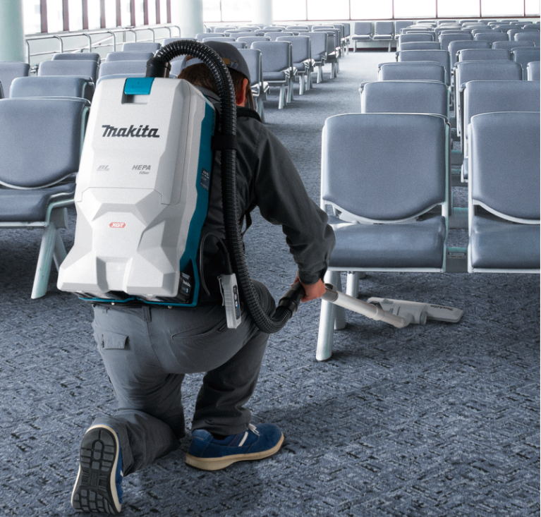 MAKITA VC011GZ Akülü Sırt Süpürge 40V