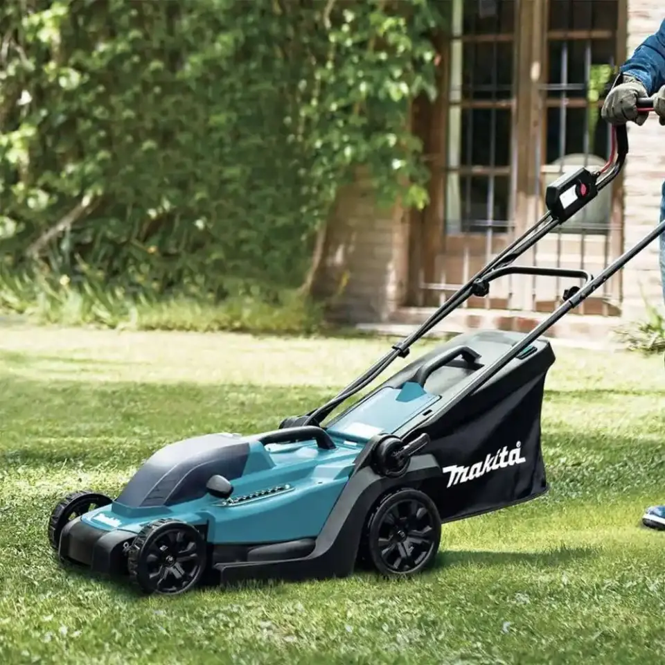 Makita DLM330Z AKÜLÜ ÇİM BİÇME