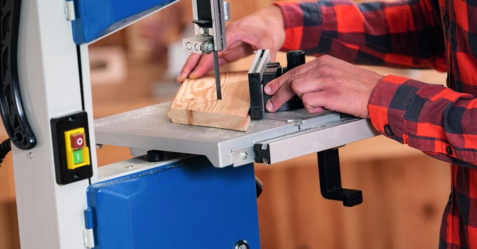 Scheppach Şerit Testere HBS261